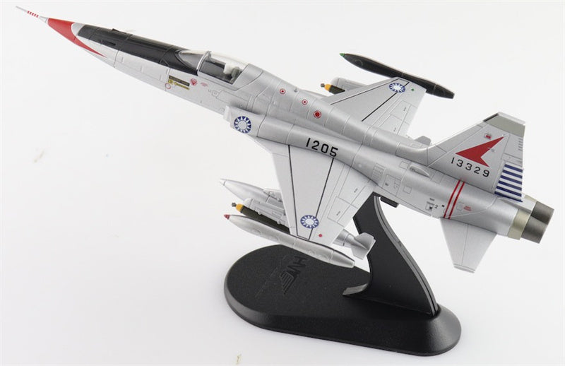 HOBBY MASTER F-5A 1205 1st Tactical Fighter Wing ROCAF 1960s 1:72 Aircraft Pre-built Model