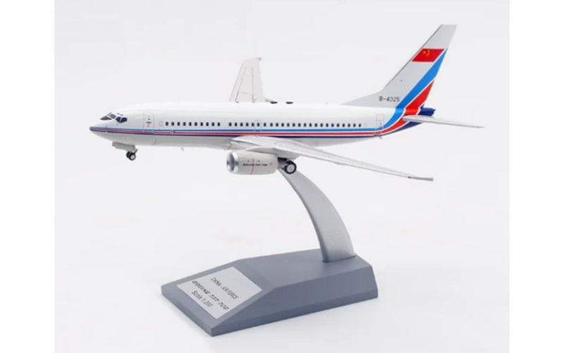 Aviation 1:200 PLAAF Chinese Air Force B737-700 B-4025 Limited Edition DIECAST Model