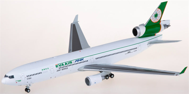 JC Wings EVA Air McDonnell Douglas MD-11F B-16102 1:200 Diecast Model view 1