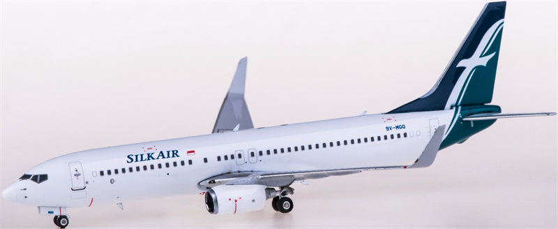 Phoenix SilkAir Boeing 737-800 9V-MGQ 1:400 Diecast Model view 1