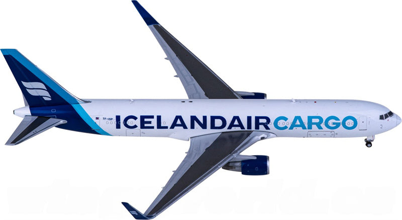 JC Wings Icelandair Cargo Boeing 767-300ER TF-ISP 1:400 Diecast Model view 1