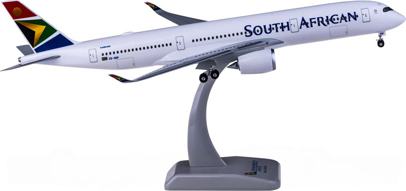 Hogan South African Airways Airbus A350 ZS-SDF 1:200 ABS Model view 1
