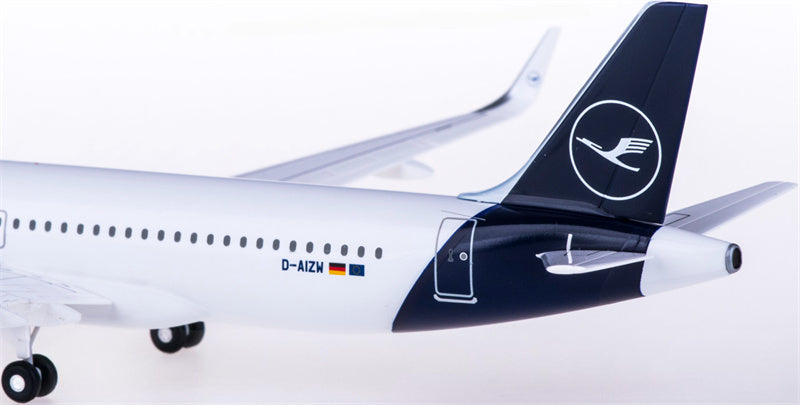 Hogan Lufthansa Airbus A320 D-AIZW 1:200 ABS Model view 5