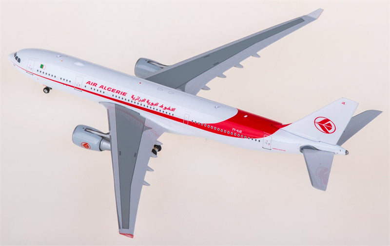 Phoenix Air Algerie Airbus A330-200 7T-VJZ 1:400 Diecast Model view 4