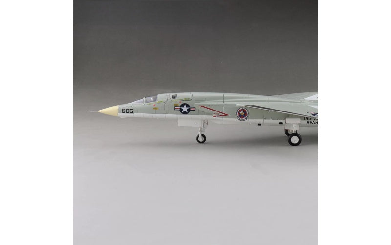 HOBBY MASTER  RA-5C  1:72 Model 1967  USS Forrestal 149283