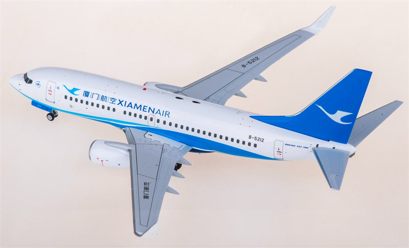 FLOZ XiamenAir Boeing 737-700 B-5212 1:200 Diecast Model view 3
