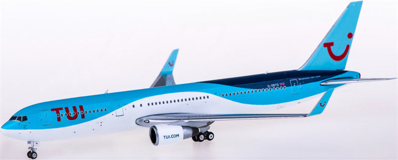 Phoenix TUI Airways Boeing 767-300ER G-OBYG 1:400 Diecast Model view 2
