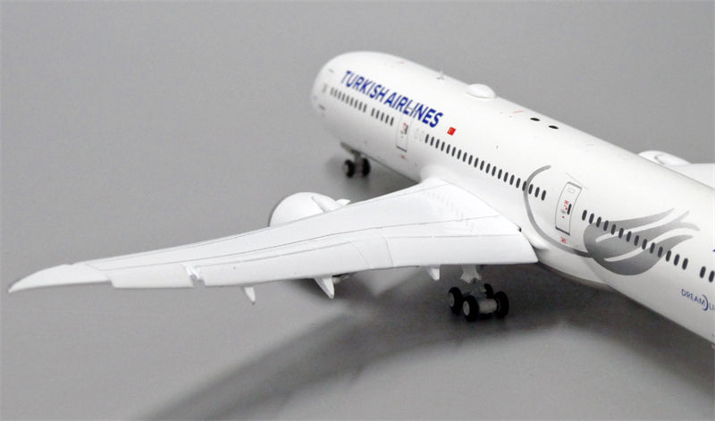 JC Wings 1:400 Turkish Airlines Boeing 787-9 TC-LLA Flaps down DIECAST Model