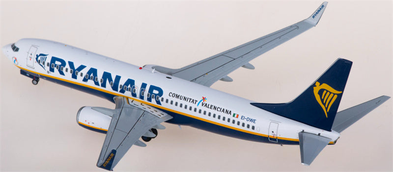 JC Wings Ryanair Boeing 737-800 EI-DWE 1:200 Diecast Model view 3