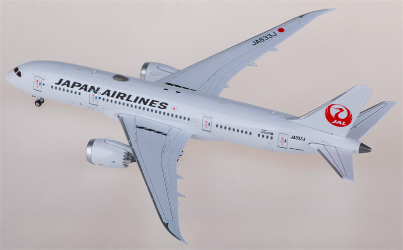 JC Wings Japan Airlines Boeing 787-8 Dreamliner JA833J 1:400 Diecast Model view 4
