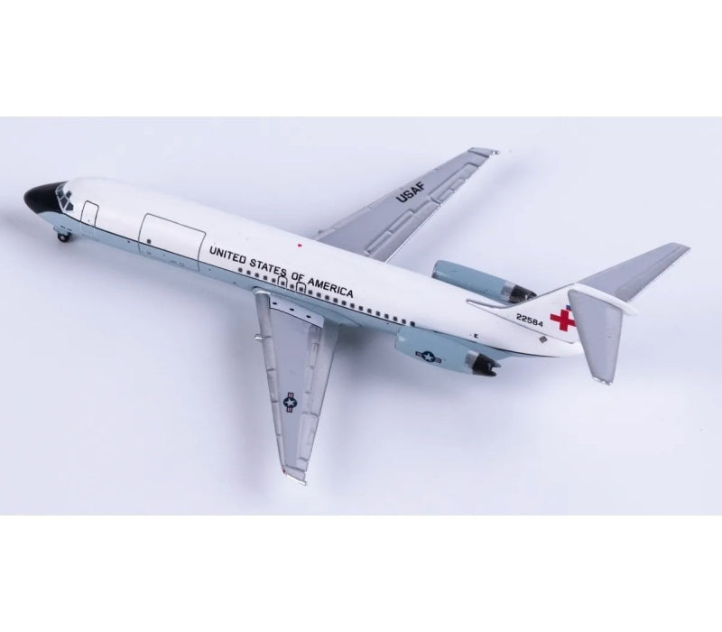 Aeroclassics 1:400 US Air Force McDonnell Douglas DC-9 22584  DIECAST Model