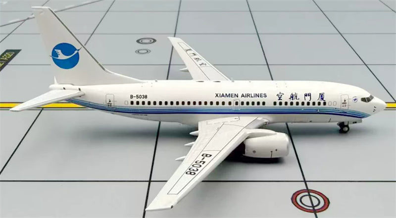 PandaModel 1:400 Xiamen Airlines B737-700 B-5038 DIECAST Model
