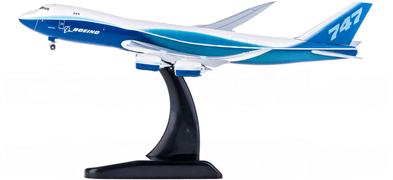 Hogan Boeing 747-8F 1:500 Diecast Model view 3