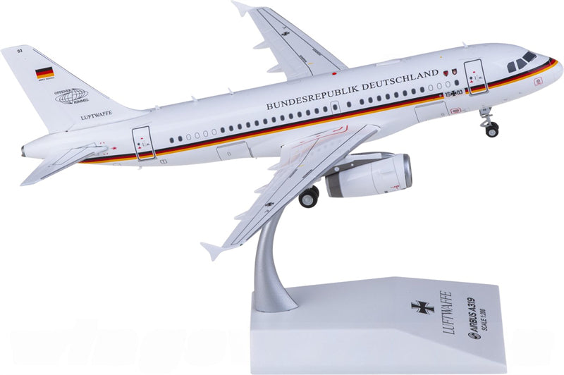 JC Wings Luftwaffe Airbus A319 15+03 1:200 Diecast Model view 2