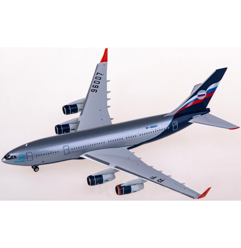 Phoenix Ilyushin IL-96-300 RF-96007 1:400 Aircraft Pre-built  Airliner Model Display