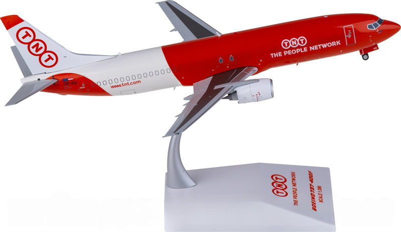 JC Wings TNT Boeing 737-400 OE-IAE 1:200 Diecast Model view 2