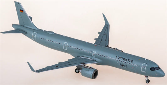 JC Wings Luftwaffe Airbus A321neo 15+11 1:200 Diecast Model view 1