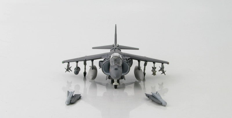 HOBBY MASTER USMC / Cherry Point MCAS Havelock AV-8B VMA-231 1:72 Model 2012   164562 CG-01
