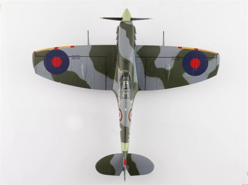 HOBBY MASTER Spitfire Mk. Vb EN921 flown by F/O Jack Sheppard No. 401 Sqn. RCAF 1943 1:48 Airplane Pre-built Model