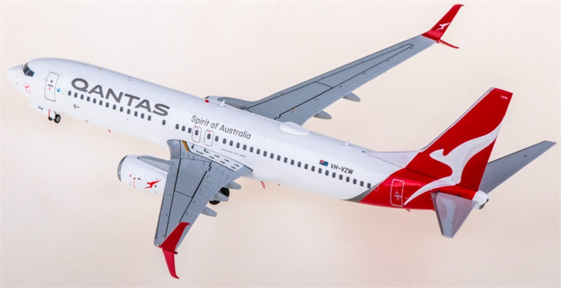 Geminijets 1:200 Qantas Boeing 737 VH-VZW Diecast Model view 3