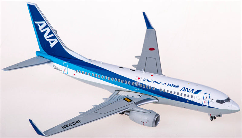 JC Wings ANA Boeing 737-700 JA02AN with Aviationtag 1:200 Diecast Model view 3
