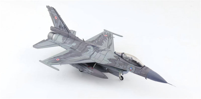 HOBBY MASTER PAF F-16C 302nd FS 1:72 Model 100th anniv Raven 4047