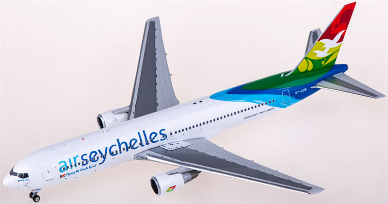 Phoenix Air Seychelles Boeing 767-300ER S7-AHM 1:400 Diecast Model view 2