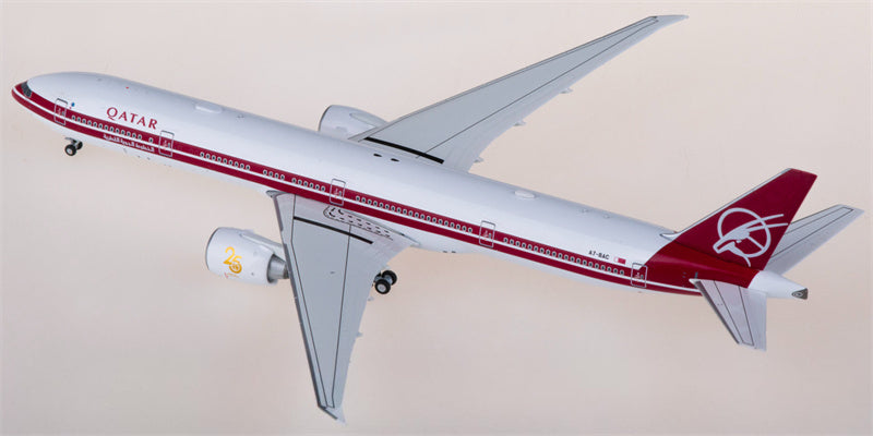 NG Models Qatar Boeing 777-300ER A7-BAC 1:400 Diecast Model view 2