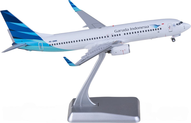 NG Models Garuda Indonesia Boeing 737-800 PK-GMM 1:200 Diecast Model view 2