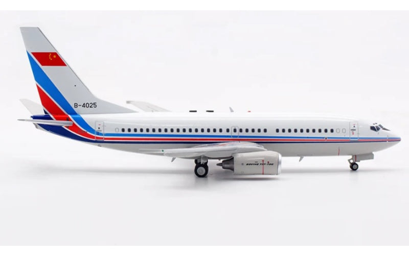 Aviation 1:200 PLAAF Chinese Air Force B737-700 B-4025 Limited Edition DIECAST Model