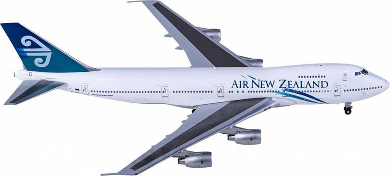 BigBird400 Air New Zealand Boeing 747-200B ZK-NZY 1:400 Airplan Diecast Model view 1