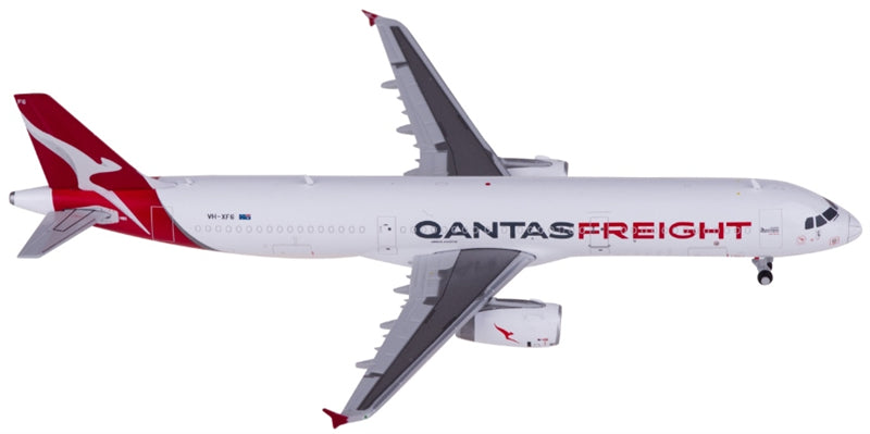 JC Wings Qantas Freight Airbus A321F VH-XF6 1:400 Diecast Model view 4