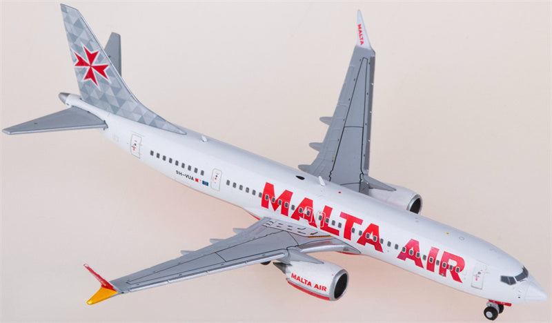 JC Wings Malta Air Boeing 737 MAX 8 9H-VUA 1:400 Diecast Model view 2