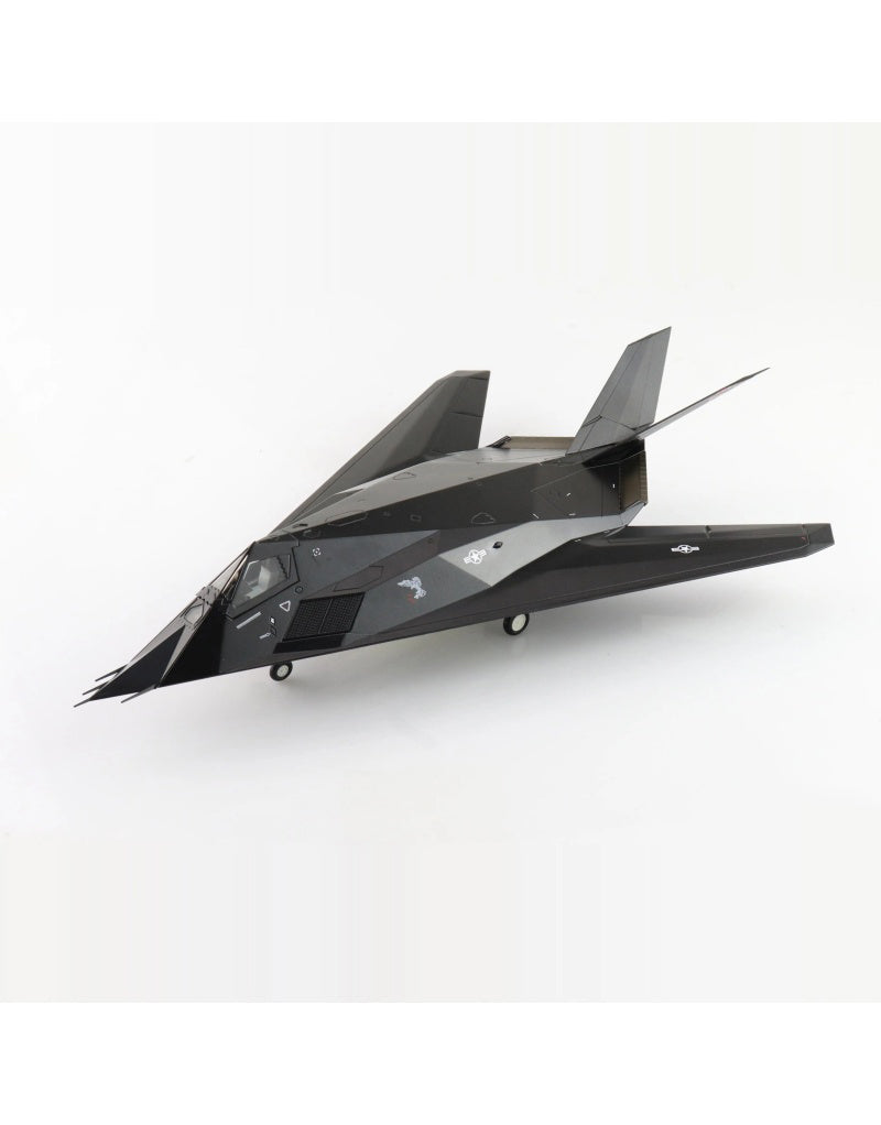 HOBBY MASTER US Air Force F-117A Nighthawk  1:72 Model 2021   88-0841
