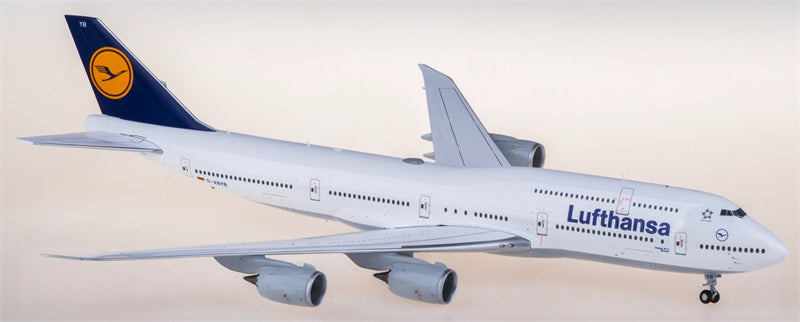 JC Wings Lufthansa for Boeing 747-8 D-ABYR 1:200 Airplane Pre-built  Airliner Model Display