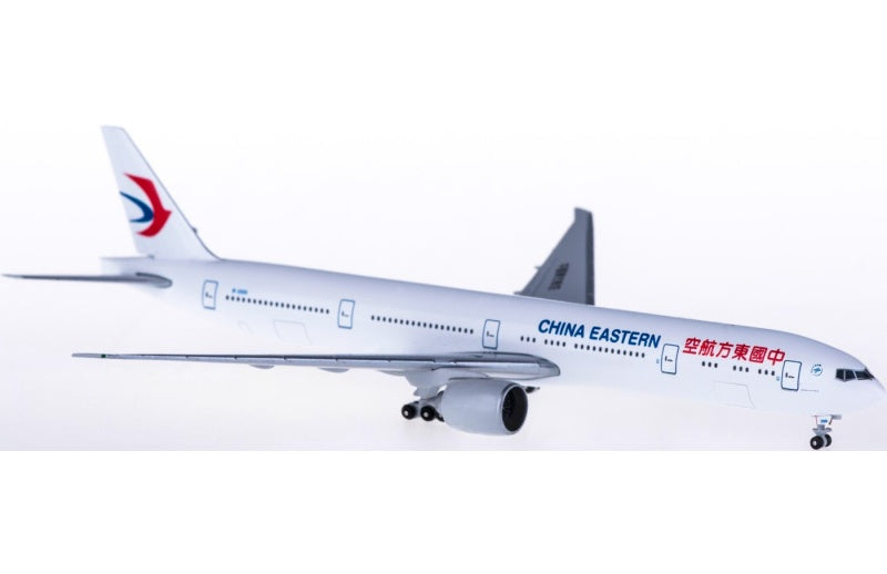 SKY500 China Eastern Boeing 777-300ER B-2001 1:500 Aircraft Pre-built  Airliner Model Display