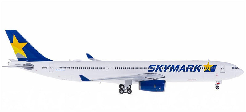 Phoenix Skymark Airlines Airbus A330-300 JA330D 1:400 Diecast Model view 2