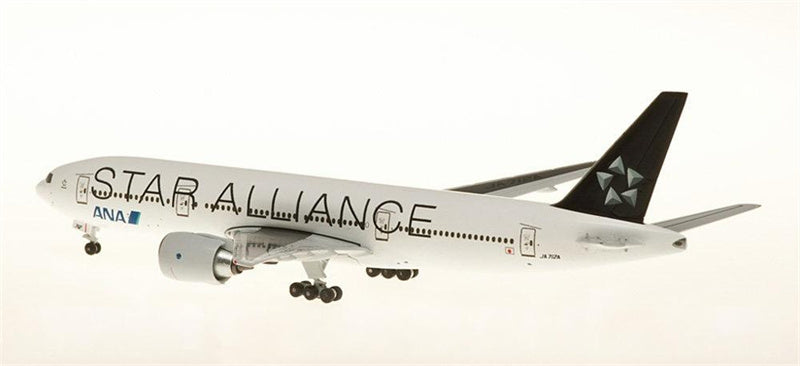 AeroClassics ANA Boeing 777-200 JA712A Star Alliance 1:500 Diecast Model view 2