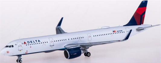Geminijets Delta Air Lines Airbus A321 N327DN 1:400 Diecast Model view 1