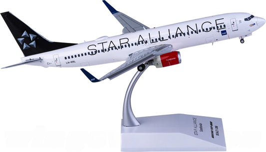 JC Wings SAS Boeing 737-800 LN-RRL Star Alliance Flaps Down 1:200 Diecast Model view 1