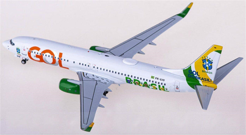 NG Models GOL Boeing 737-800 PR-GXB 1:400 Diecast Model view 4