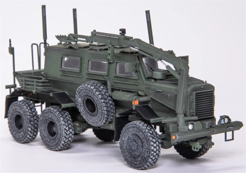 T-MODEL Buffalo Lightning Protection Vehicle US Army Engineering Force Baghdad 2004 green 1:72 Tank Pre-built Model