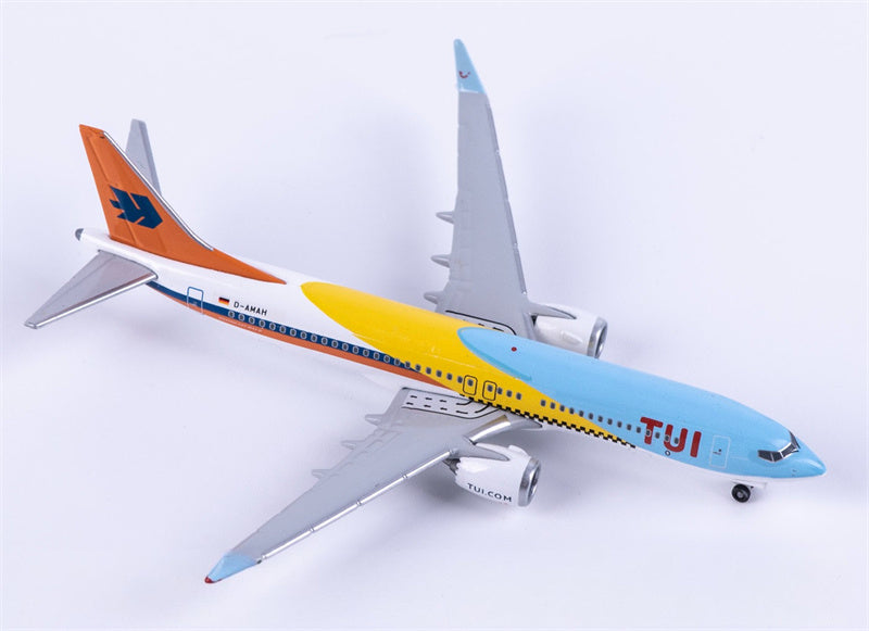 Herpa TUIfly Boeing 737 Max 8 D-AMAH 1:500 Diecast Model view 4