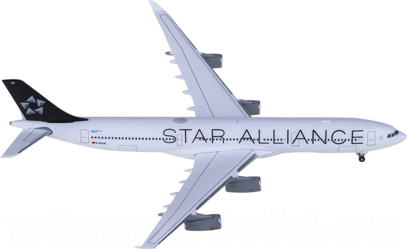 Herpa Lufthansa Airbus A340-300 D-AIGW Star Alliance 1:500 Diecast Model view 1