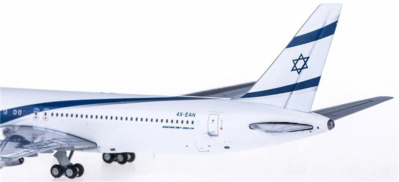 Geminijets El Al Boeing 767-300ER 4X-EAN 1:400 Airplan Diecast Model view 4