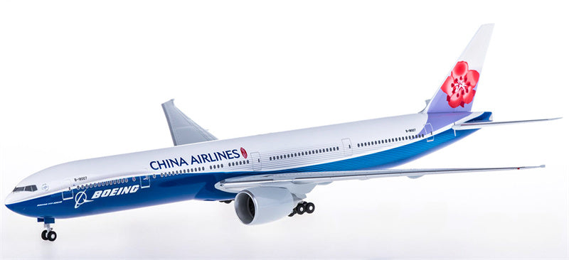 Hogan China Airlines Boeing 777-300ER B-18007 1:200 ABS Model view 1