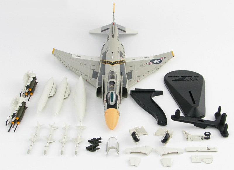 HOBBY MASTER USN F-4J VF-84 1:72 Model 1972 USS Franklin D. Roosevelt Jolly Rogers 155854