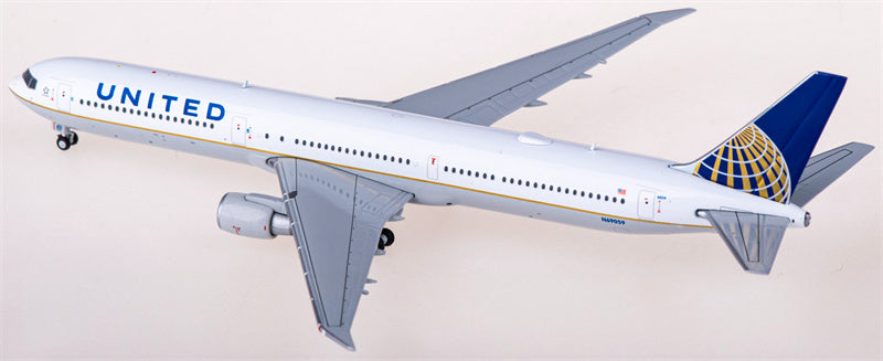 Geminijets United Airlines Boeing 767-400ER N69059 1:400 Diecast Model view 3