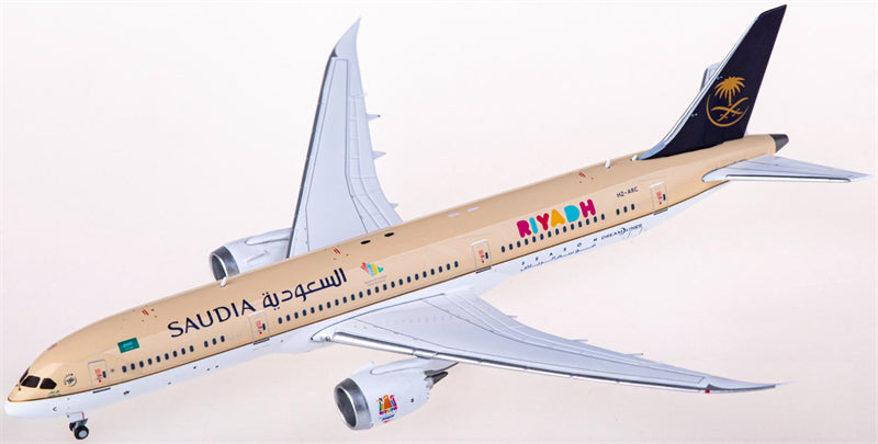 JC Wings Saudia Boeing 787-9 Dreamliner HZ-ARC 1:400 Diecast Model view 2