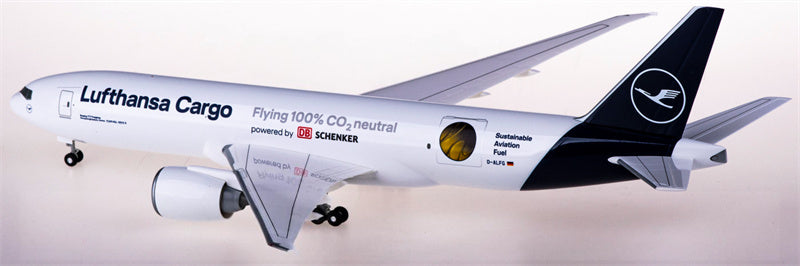 Hogan Lufthansa Cargo Boeing 777F D-ALFG 1:200 ABS Model view 2
